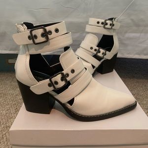 White Leather Boots- BRAND NEW. Size 6.5